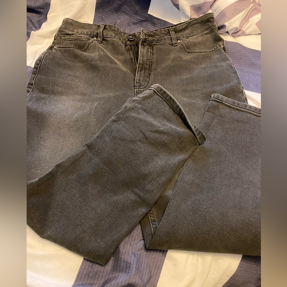 Rickis. Size 8. GUC